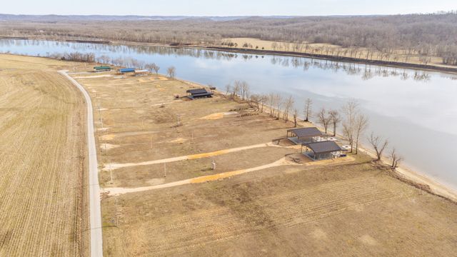 209 Hardin Bottom River Rd, Clifton, TN 38425