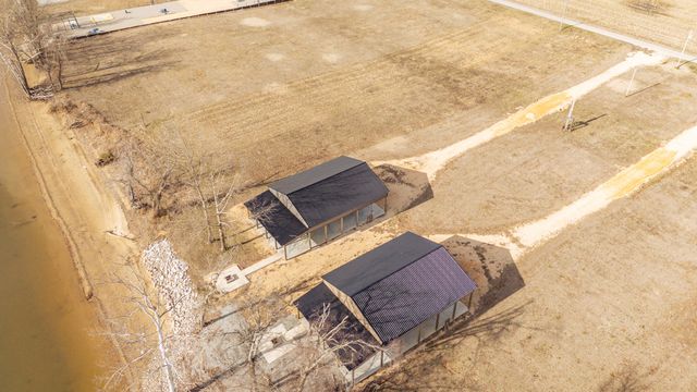 209 Hardin Bottom River Rd, Clifton, TN 38425