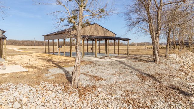 209 Hardin Bottom River Rd, Clifton, TN 38425