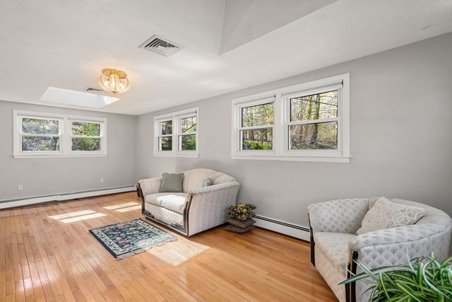 164 Lockland Ave, Framingham, MA 01701