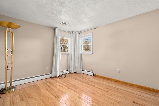 164 Lockland Ave, Framingham, MA 01701