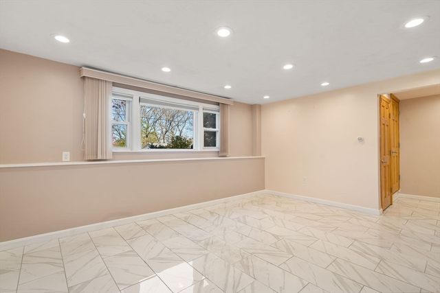 164 Lockland Ave, Framingham, MA 01701