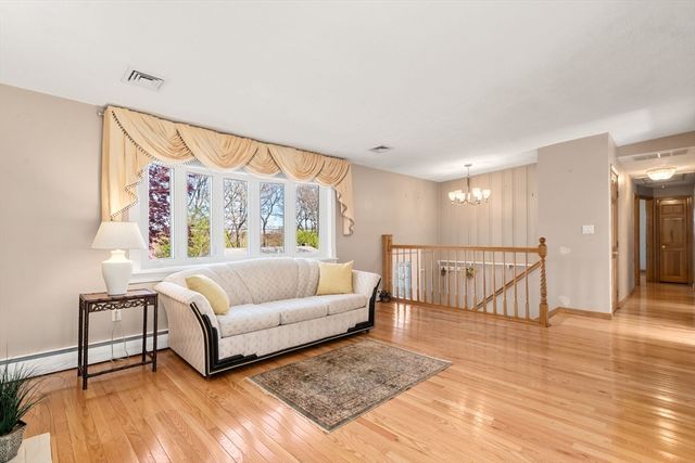164 Lockland Ave, Framingham, MA 01701