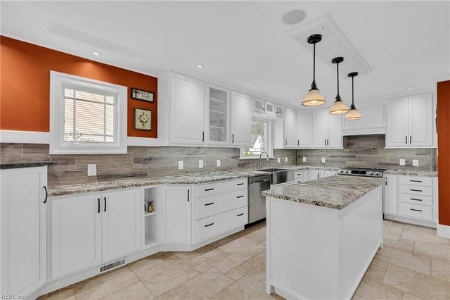 114 Runaway LN, Yorktown, VA 23692