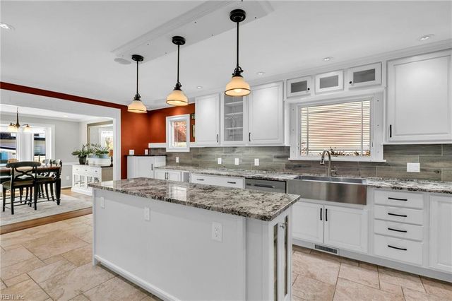 114 Runaway LN, Yorktown, VA 23692