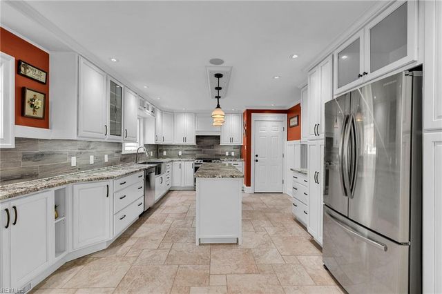 114 Runaway LN, Yorktown, VA 23692