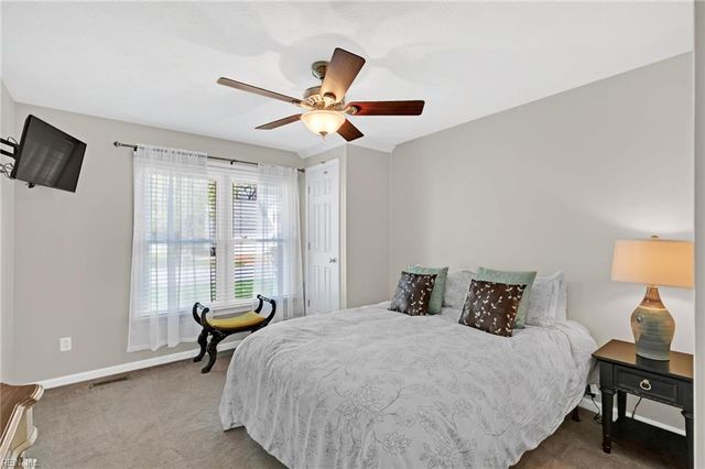 114 Runaway LN, Yorktown, VA 23692