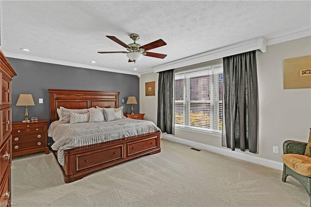 114 Runaway LN, Yorktown, VA 23692