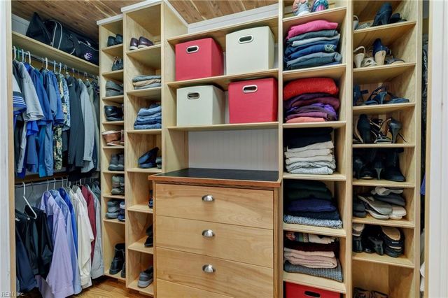 114 Runaway LN, Yorktown, VA 23692