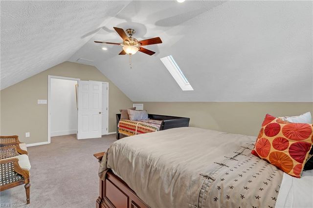 114 Runaway LN, Yorktown, VA 23692