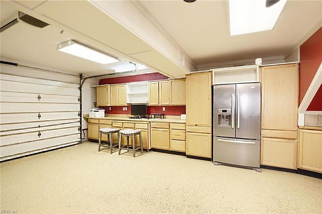 114 Runaway LN, Yorktown, VA 23692