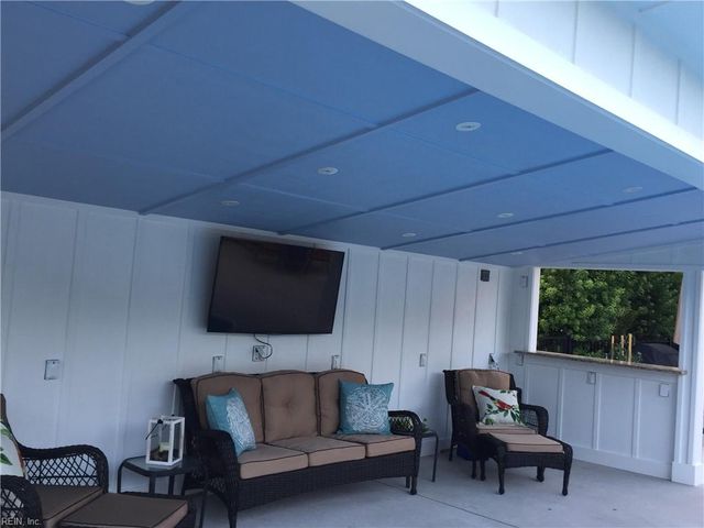 114 Runaway LN, Yorktown, VA 23692