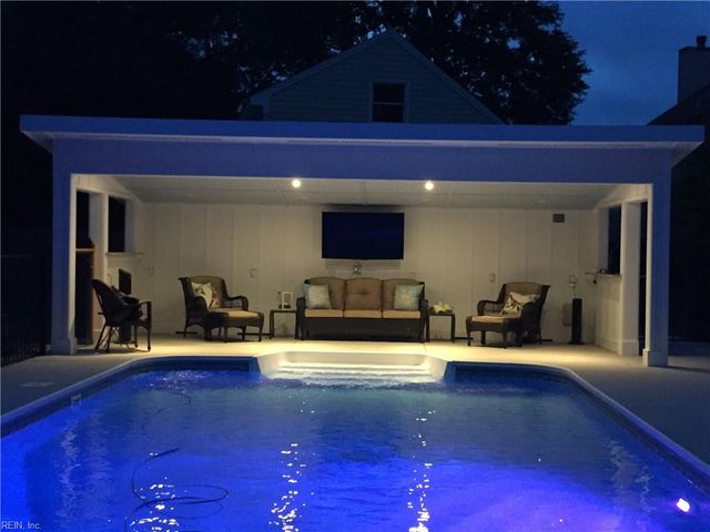 114 Runaway LN, Yorktown, VA 23692