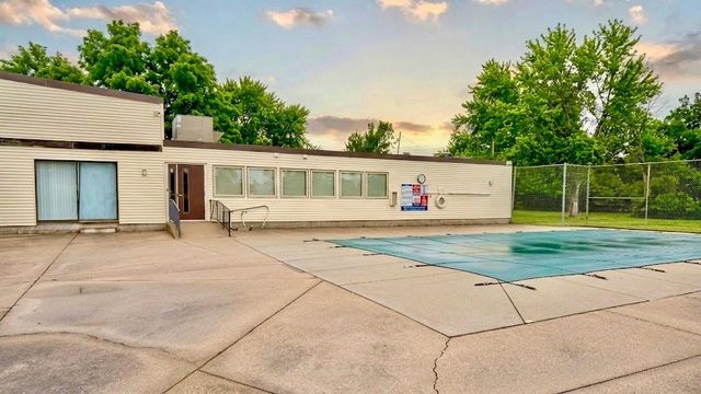7352 72nd Lane N, Brooklyn Park, MN 55428