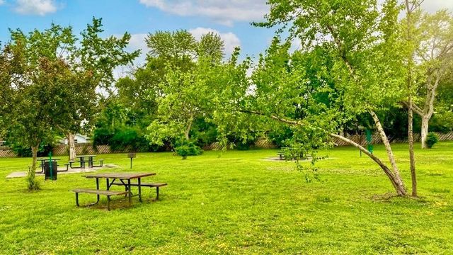 7352 72nd Lane N, Brooklyn Park, MN 55428