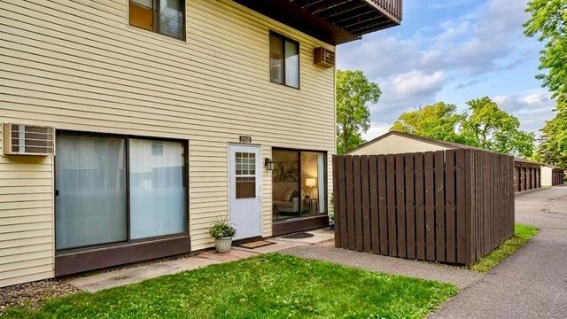 7352 72nd Lane N, Brooklyn Park, MN 55428