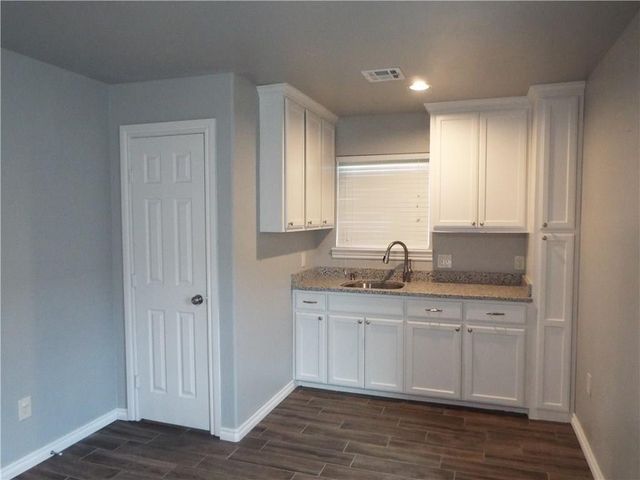 2829 Larkspur Road, Moore, OK 73160