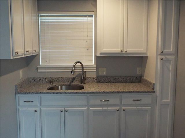 2829 Larkspur Road, Moore, OK 73160