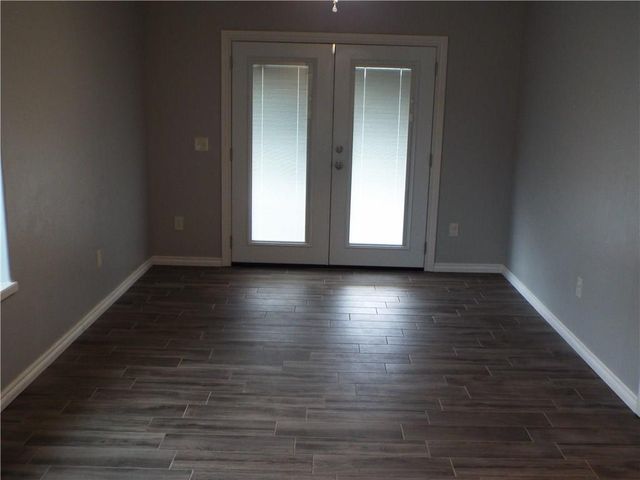 2829 Larkspur Road, Moore, OK 73160