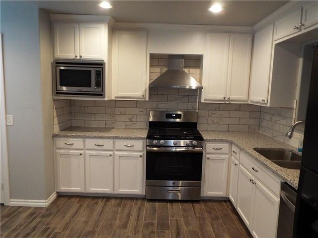 2829 Larkspur Road, Moore, OK 73160