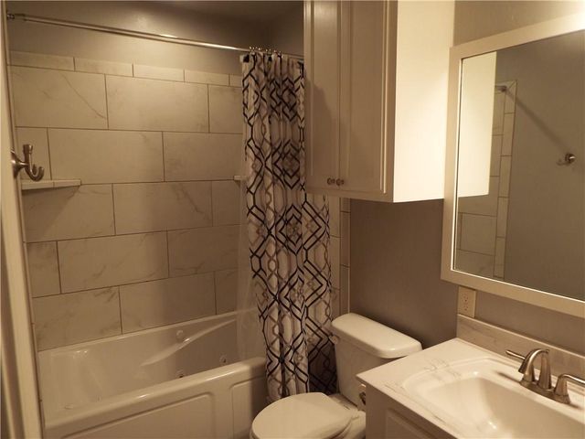 2829 Larkspur Road, Moore, OK 73160