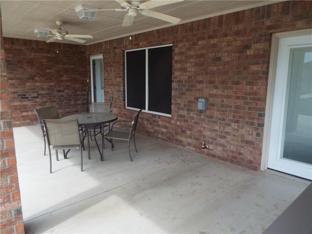 2829 Larkspur Road, Moore, OK 73160