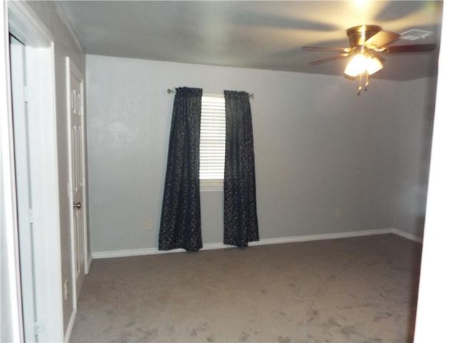 2829 Larkspur Road, Moore, OK 73160