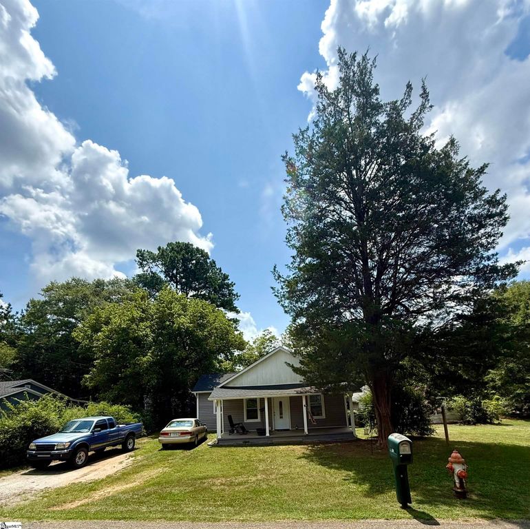 129 Montgomery Street, Roebuck, SC 29376