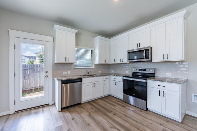 147 Waterside RD A, Buda, TX 78610