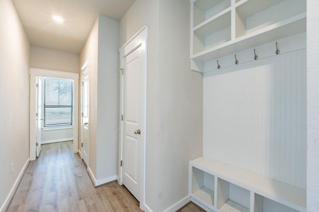 147 Waterside RD A, Buda, TX 78610