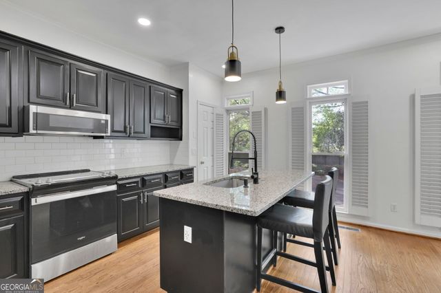 2588 Oakwood Way SE, Smyrna, GA 30080