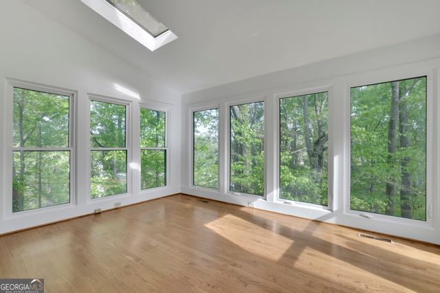2588 Oakwood Way SE, Smyrna, GA 30080