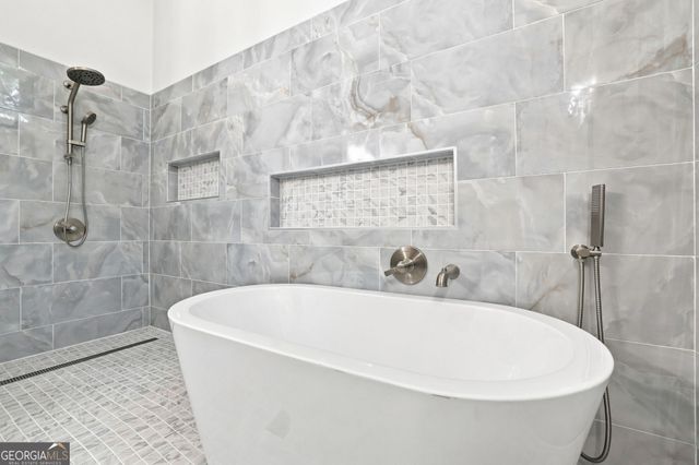 2588 Oakwood Way SE, Smyrna, GA 30080