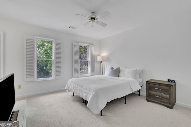 2588 Oakwood Way SE, Smyrna, GA 30080