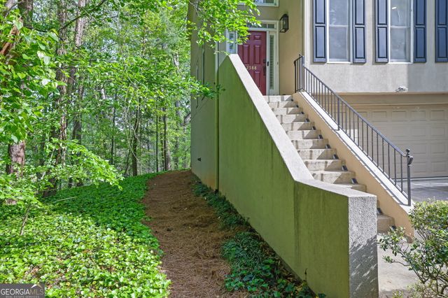 2588 Oakwood Way SE, Smyrna, GA 30080