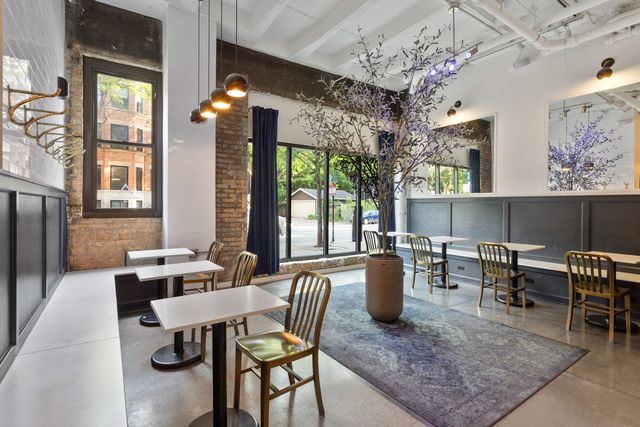 1325 W Wilson Avenue 405, Chicago, IL 60640