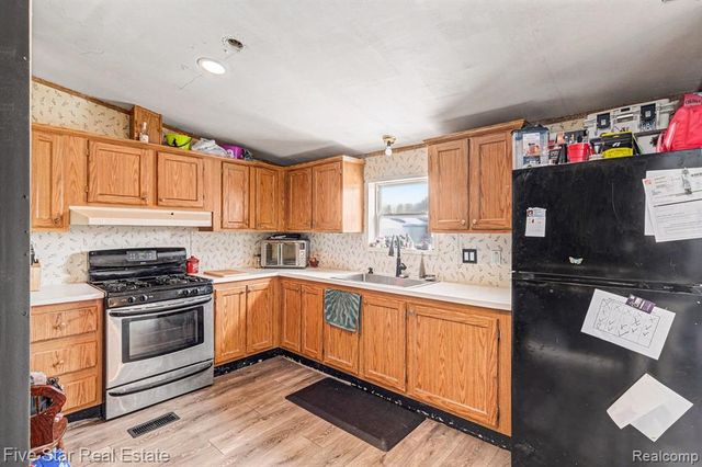 7368 Vassar Road, Otisville, MI 48463