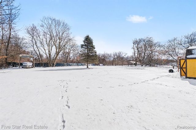 7368 Vassar Road, Otisville, MI 48463