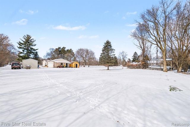 7368 Vassar Road, Otisville, MI 48463