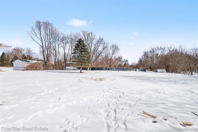 7368 Vassar Road, Otisville, MI 48463