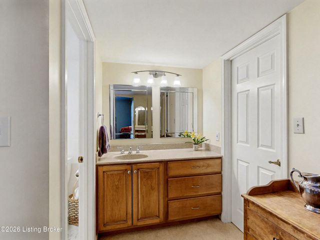 814 Washburn Ave APT 20, Louisville, KY 40222