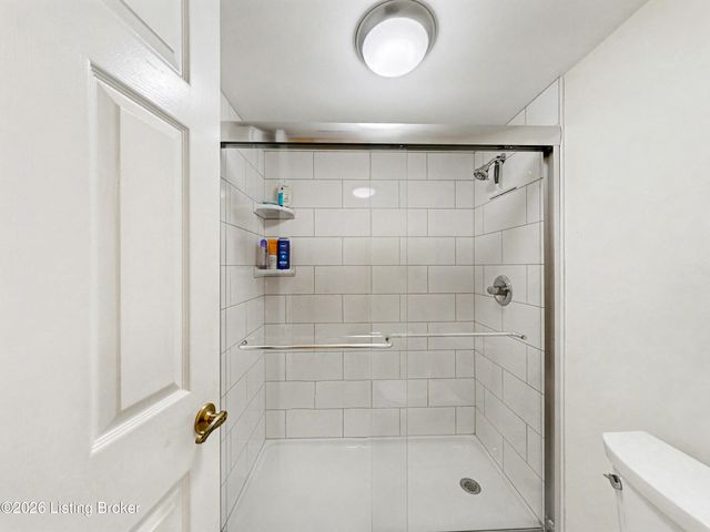 814 Washburn Ave APT 20, Louisville, KY 40222