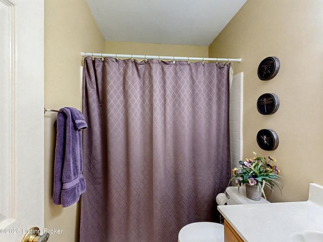 814 Washburn Ave APT 20, Louisville, KY 40222