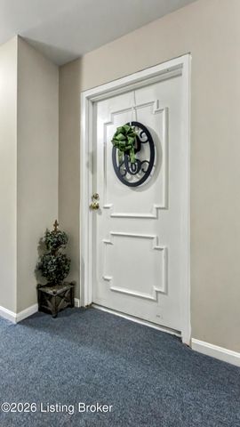 814 Washburn Ave APT 20, Louisville, KY 40222