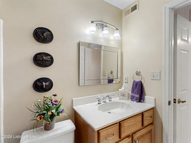 814 Washburn Ave APT 20, Louisville, KY 40222