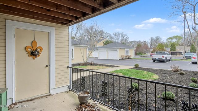 814 Washburn Ave APT 20, Louisville, KY 40222