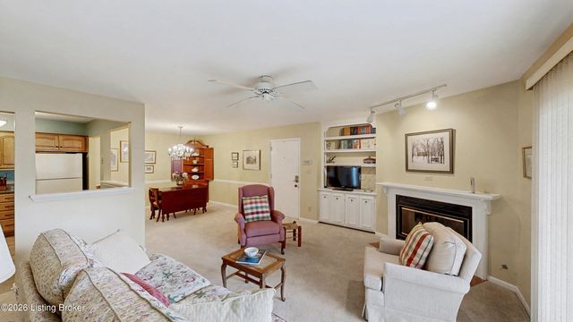 814 Washburn Ave APT 20, Louisville, KY 40222