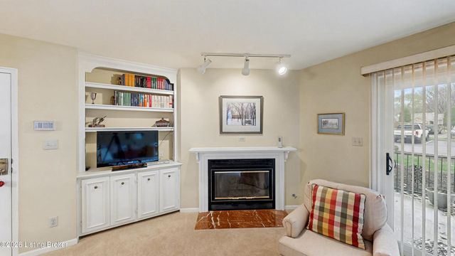 814 Washburn Ave APT 20, Louisville, KY 40222