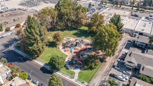 8601 International 249, Canoga Park, CA 91304