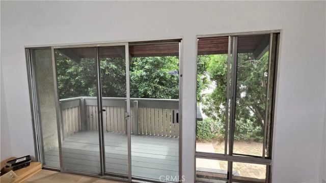 8601 International 249, Canoga Park, CA 91304